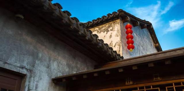 青堂瓦舍，生肖之谜与人生哲理的交织