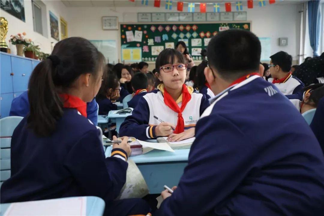 谜语揭秘，轰轰烈烈猜一动物—以行动诠释的智慧