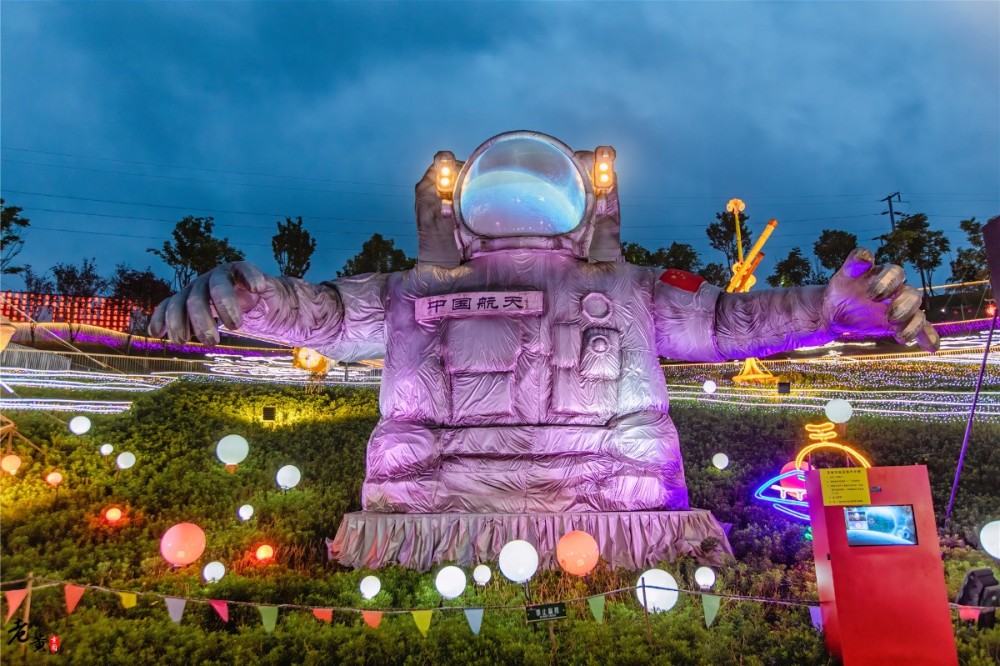 光怪陆离打一生肖,友爱作答落实解释 光怪陆离打一生肖,友爱作答落实解释