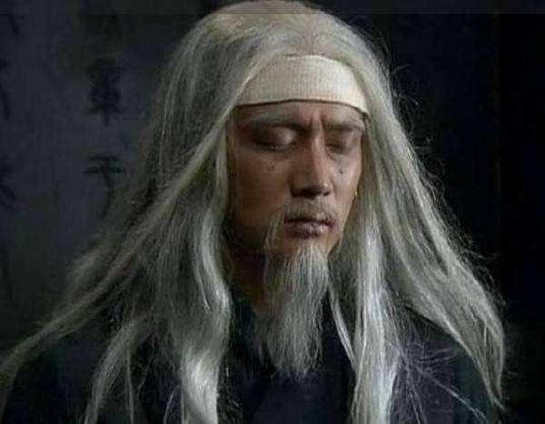 脚踏七星打一生肖，积极作答，落实解释