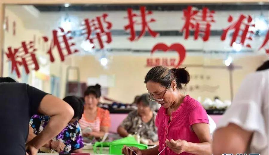 红色梅花三六九打一正确生肖,能人解释与现代生活的落实 红色梅花三六九打一正确生肖,能人解释与现代生活的落实