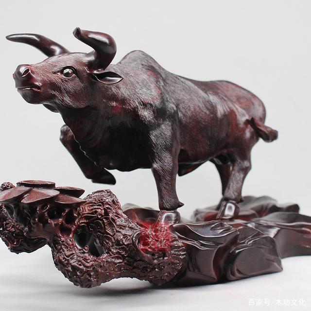 土地与生肖的神秘联系，揭秘牛的独特寓意