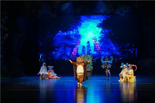 虚拟轨道列车与生肖的奇妙联结，一场文化与科技的跨界热议