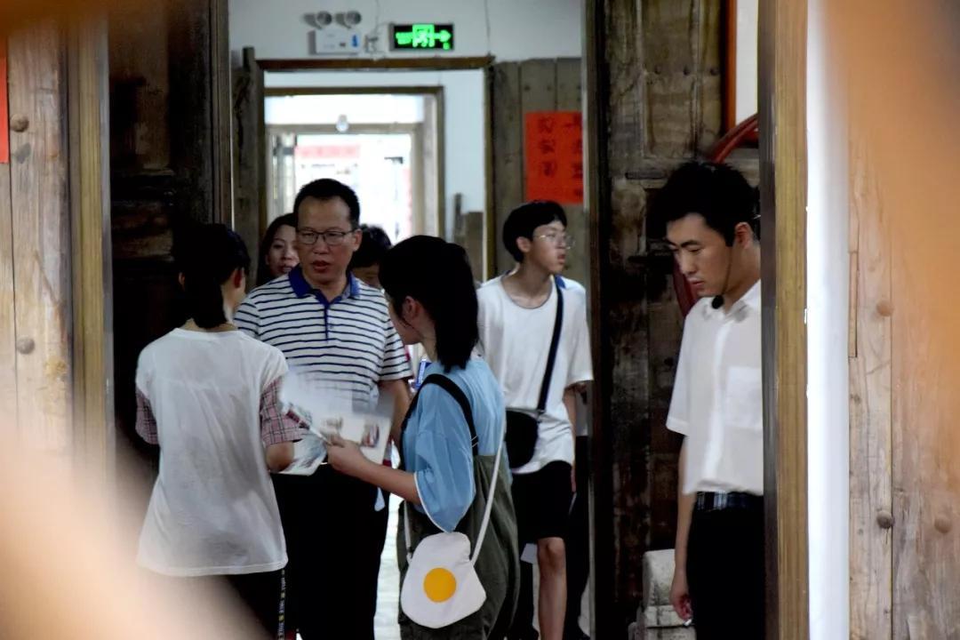 扫把与生肖的神秘联系,一场民俗智慧的趣味探索 扫把与生肖的神秘联系,一场民俗智慧的趣味探索