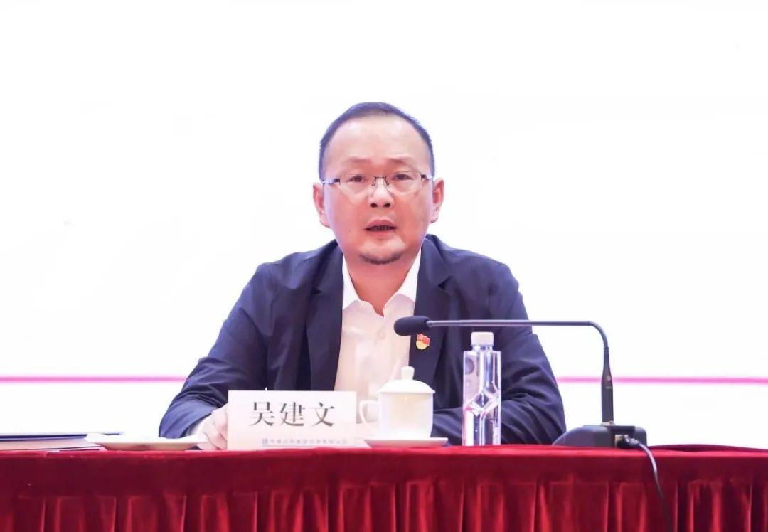 红色梅花三六九打一正确生肖，能人解释与现代生活的落实