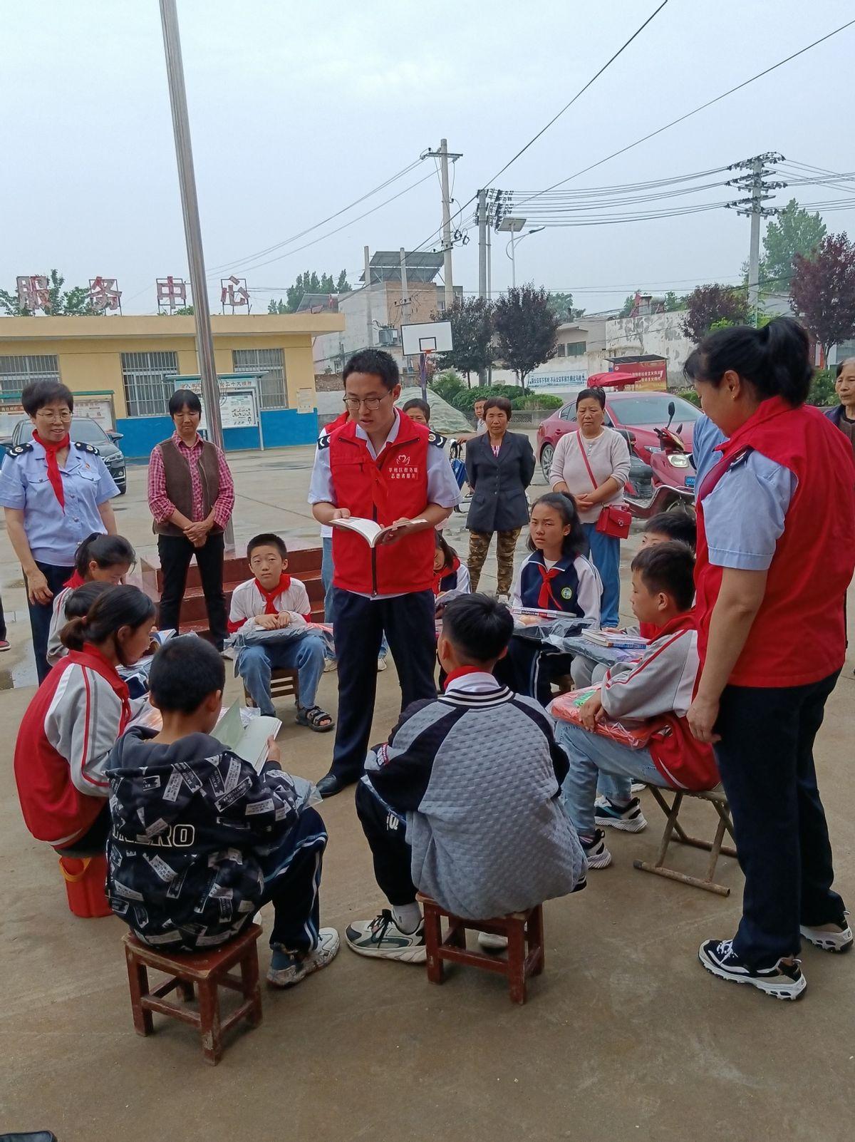 小鸟依人，生肖动物寓言下的社会进步与文化解析