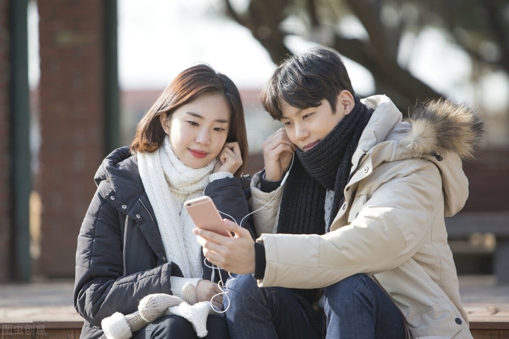 不破不立，生肖中的蛇与自我革新的智慧