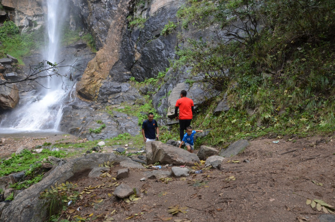 山穷水尽疑无路，揭秘生肖谜题与热议背后的落实之道