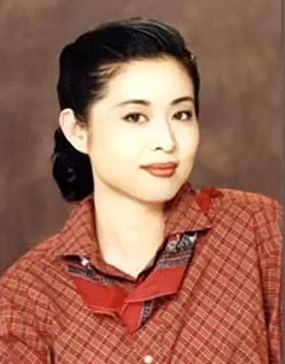 摇首顿足开过猜一生肖，背后的坚韧与不屈