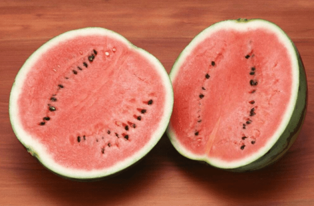 滚瓜溜油猜一生肖，解密与专业分析