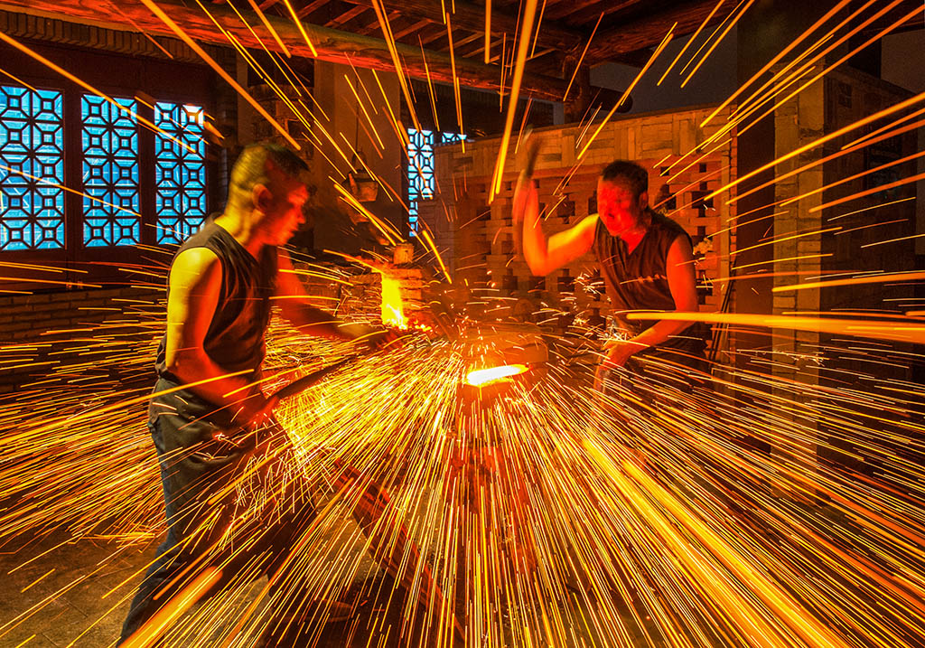 千锤百炼，揭秘生肖中的炼金师—属牛者