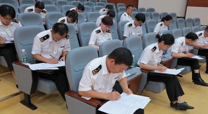 骑者善坠猜一生肖，选择与落实的智慧