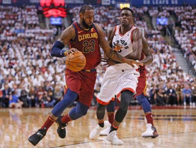 鸿运当头打一生肖，谜底即将揭晓