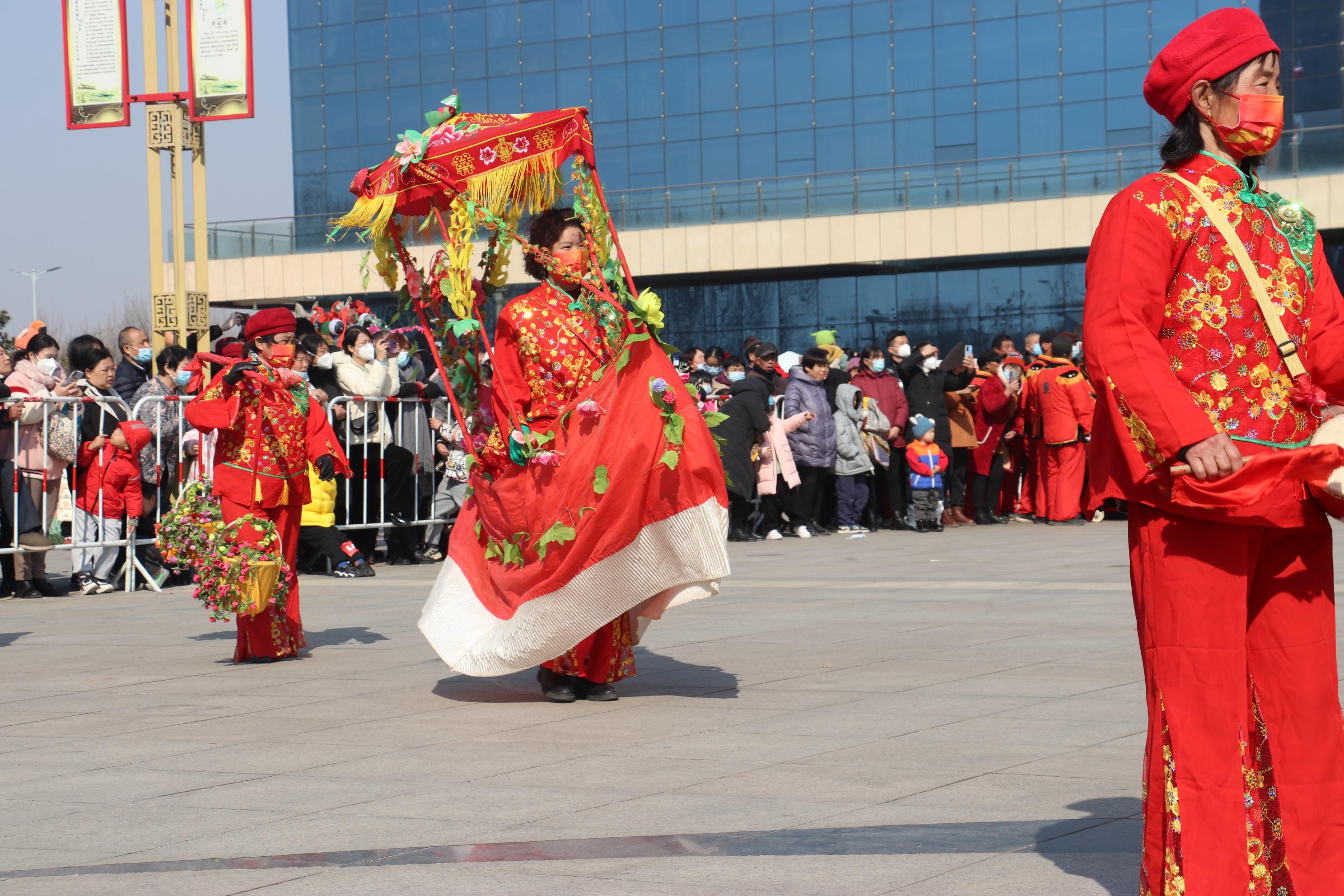 龙腾虎跃，有功之臣与积极行动的完美结合