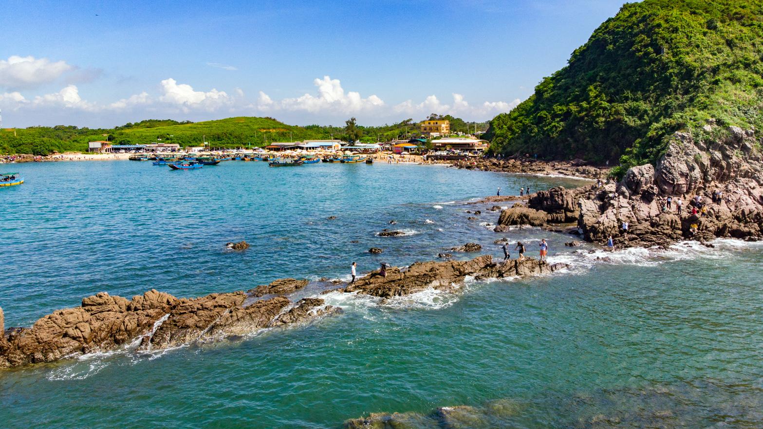 一轮红日找天边，揭秘鸡的神秘寓意