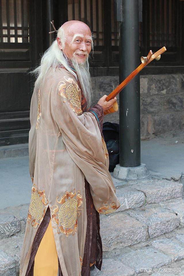 歪嘴和尚猜一动物，寓言背后的智慧与启示