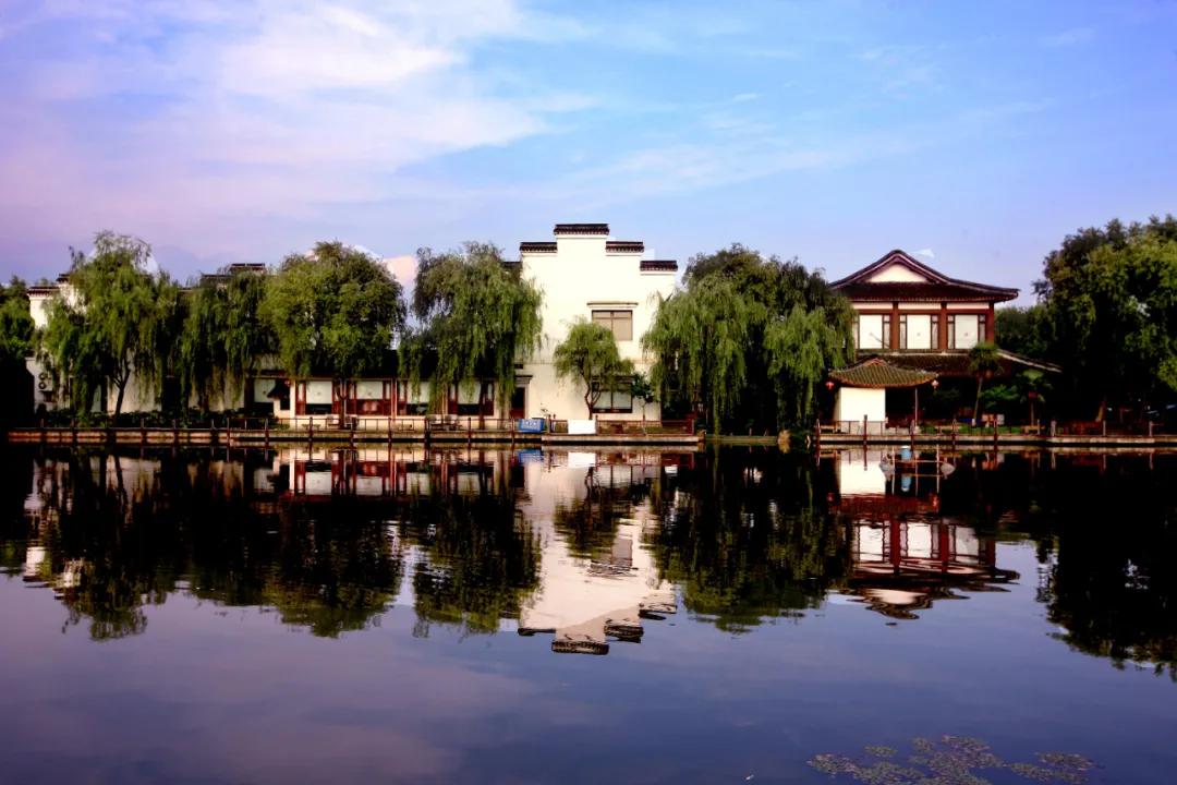 青堂瓦舍打一正确生肖，网络解释的落实