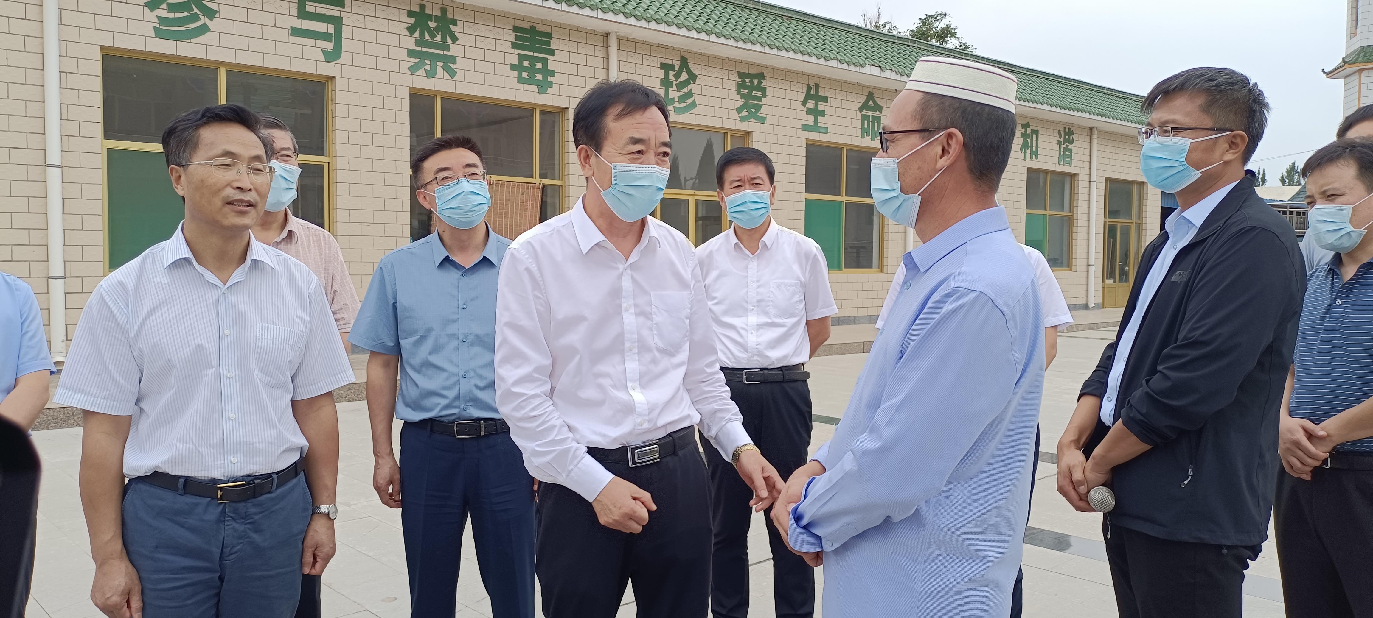 三七相逢做大戏猜一动物，时代解释落实