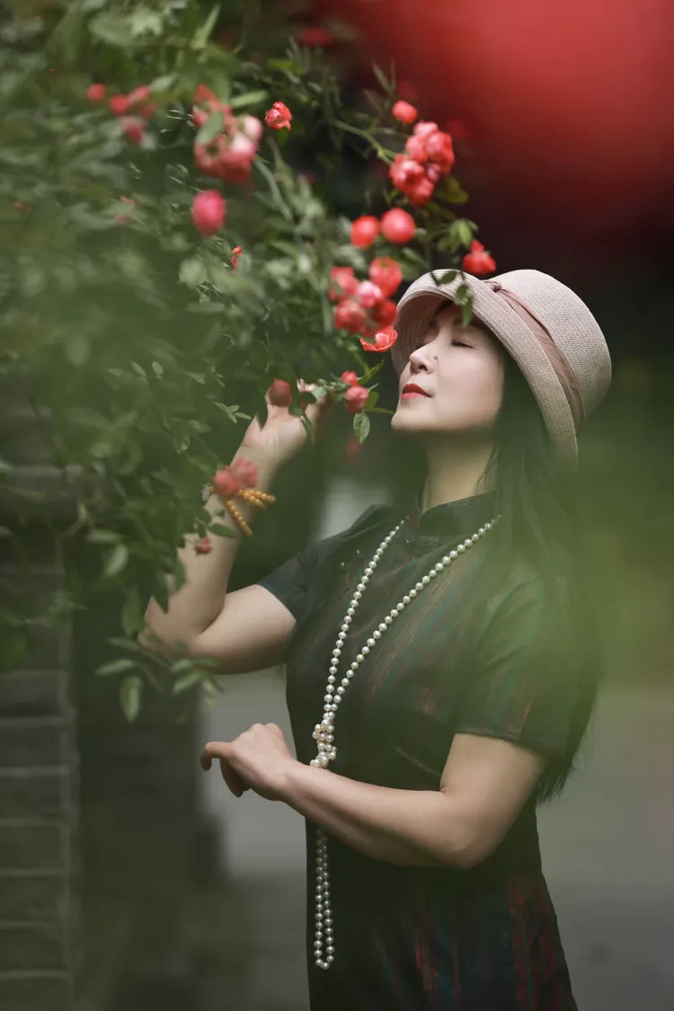 岁月流转，生肖之谜—解读年老色衰背后的智慧与选择