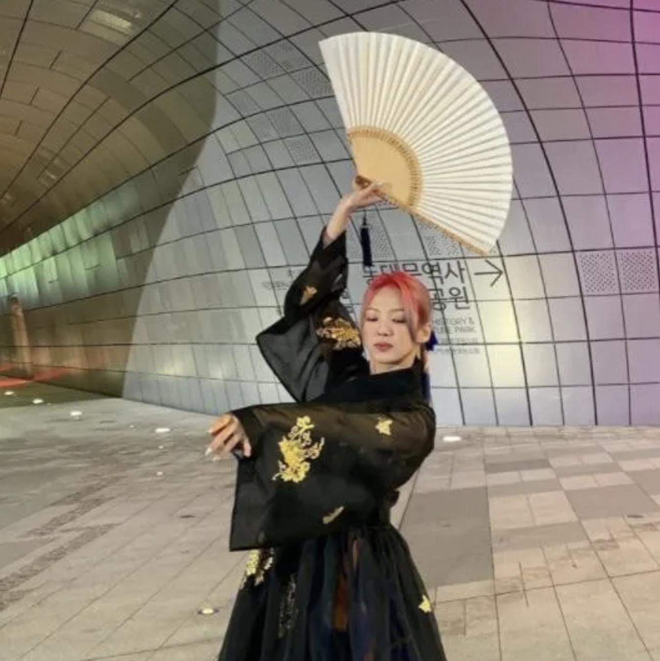 蛇与哪些生肖相冲相克，传统生肖文化的深度解析