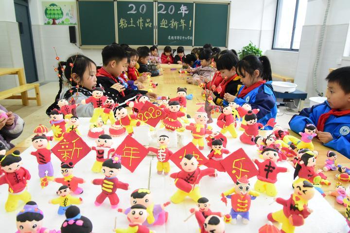 五颜六色的生肖寓意与现代生活的融合