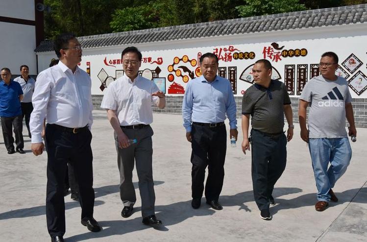 青梅竹马是什么生肖，能人解释与现代生活的落实