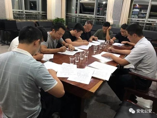 生肖鸡的贵人属相，解析与新型作答落实解释