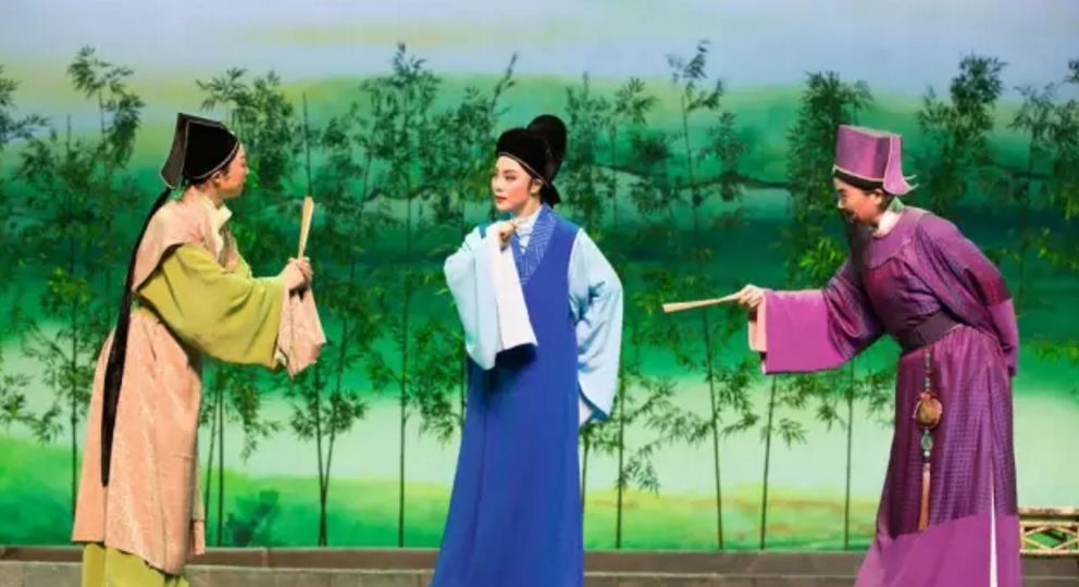 演古劝今，以猜一动物为镜，映照时代智慧与责任