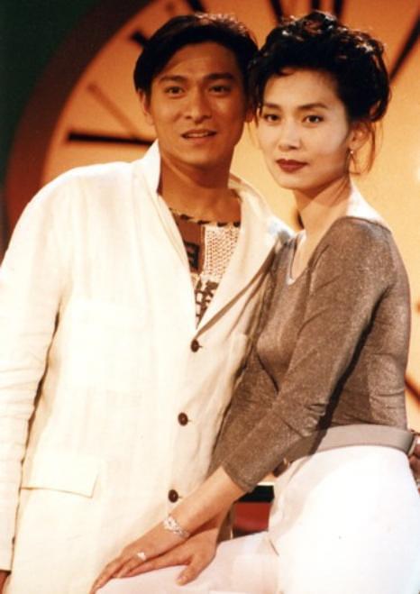 愤发有为，生肖龙与个人成长的和谐共舞