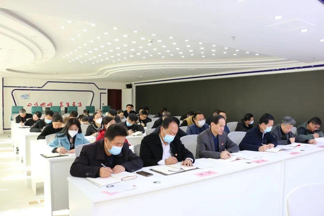 荣辱与共，生肖中的忠诚与共融—以狗为例的经典解释