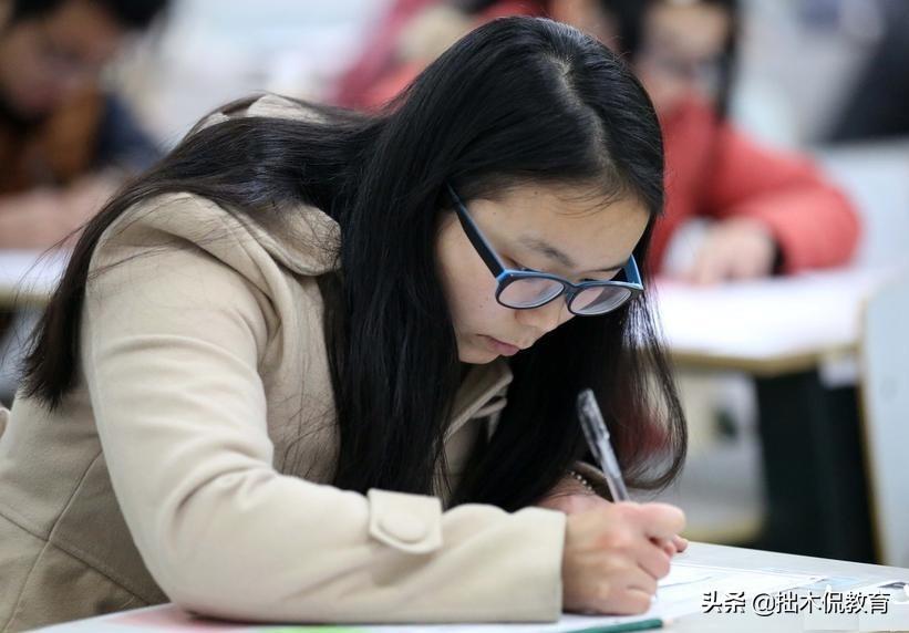 蜂拥而起猜一生肖，喜欢作答落实解释