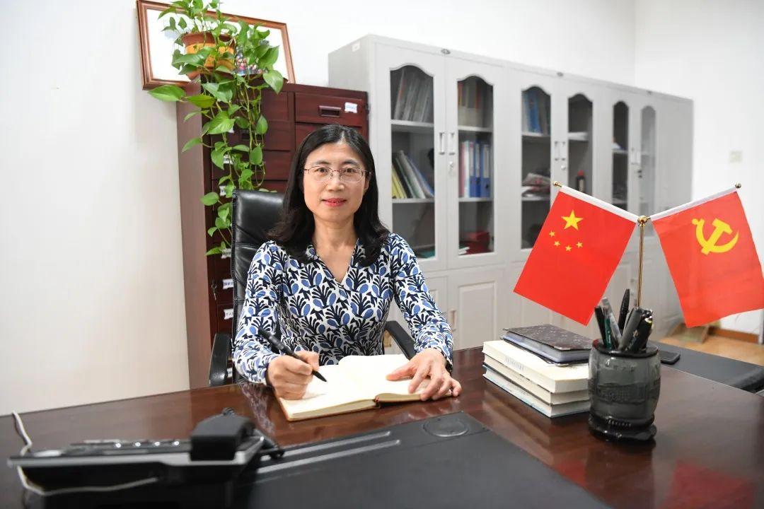 素面朝天是指什么生肖，时代解释落实