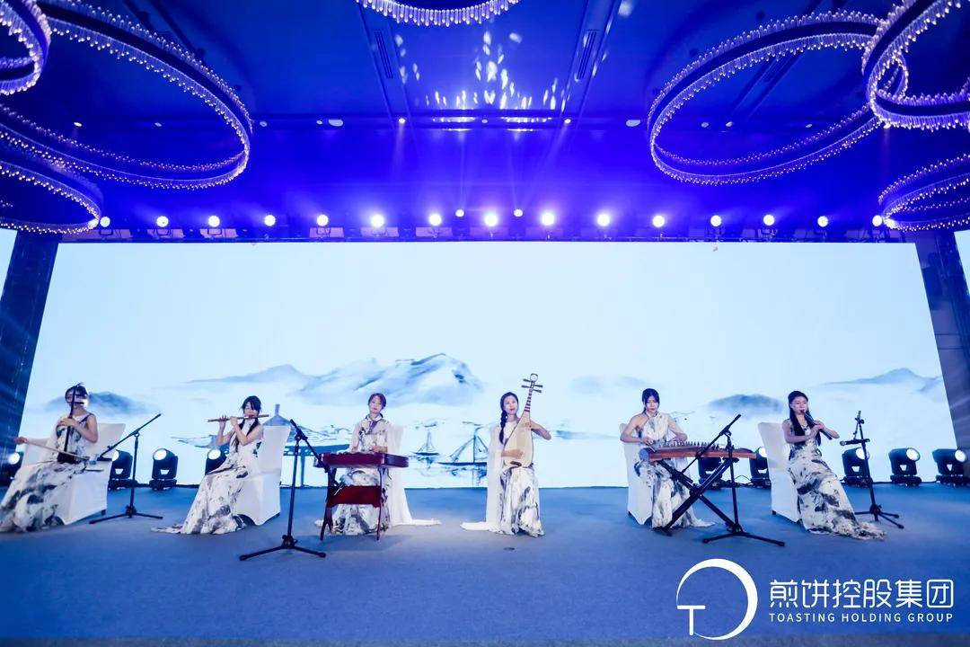 众志成城，共筑梦想的蚁群