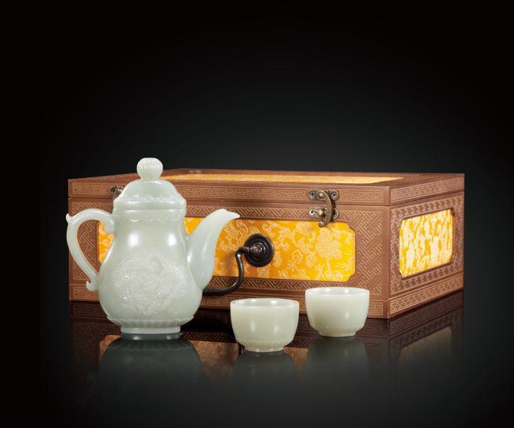 春蚓秋蛇，生肖中的独特寓意与友爱解读