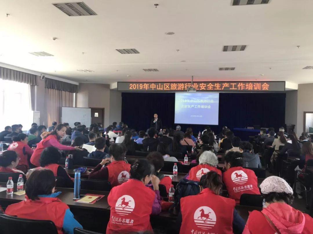 龙潭虎穴猜一最佳生肖，深度解析与落实