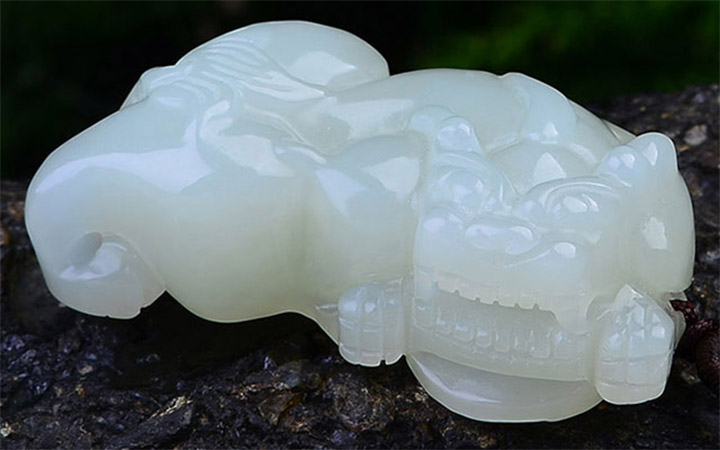 貔貅的佩戴忌讳生肖，深度解析与智慧思考